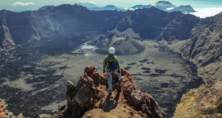 5 Gunung Tertinggi Indonesia, Keindahan Alam dari Latimojong hingga Ceremai. (Foto : Dok. Istimewa)