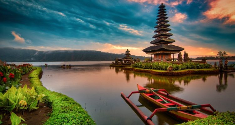 Menjelajahi Permata Tersembunyi Bali, Dari Pantai Pristine hingga Pura Kuno. (Foto : Dok. Istimewa)
