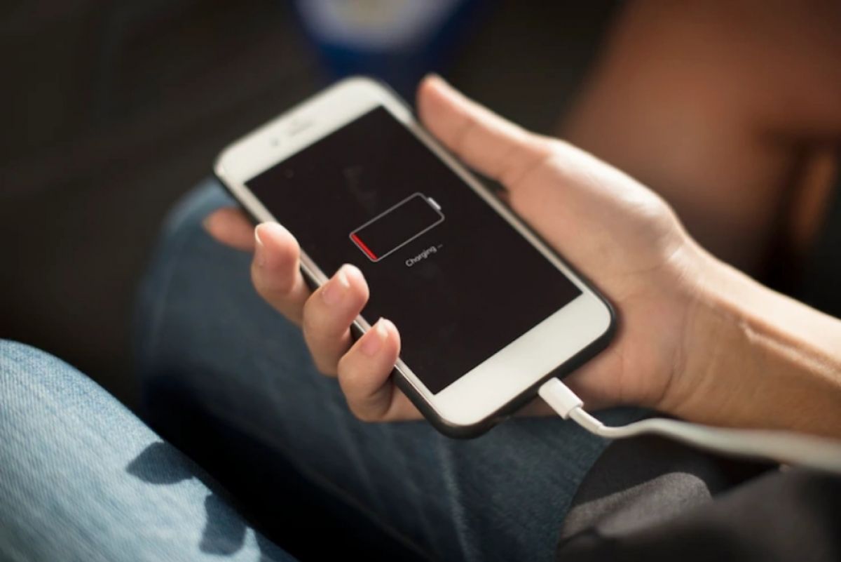 Hemat Baterai iPhone dengan 10 Tips Jitu Ini. (Foto : Dok. Istimewa)