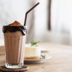 Sambut Berkah Ramadan 2024 dengan Resep Es Coklat Legendaris dan Kiat Bisnis Menguntungkan. (Foto : Dok. Istimewa)