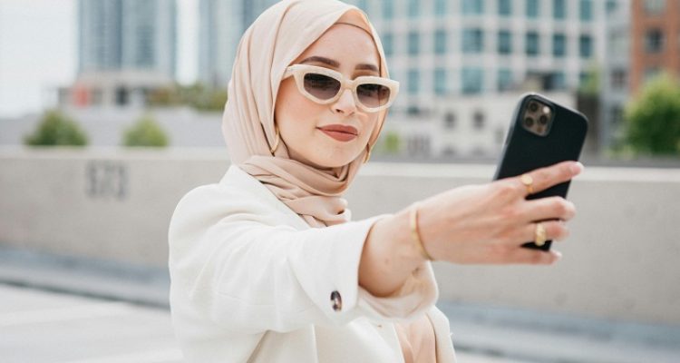 5 Rekomendasi HP Kamera Terbaik 2024 yang Bakal Bikin Kamu Lupa iPhone! (Foto : Dok. Istimewa)